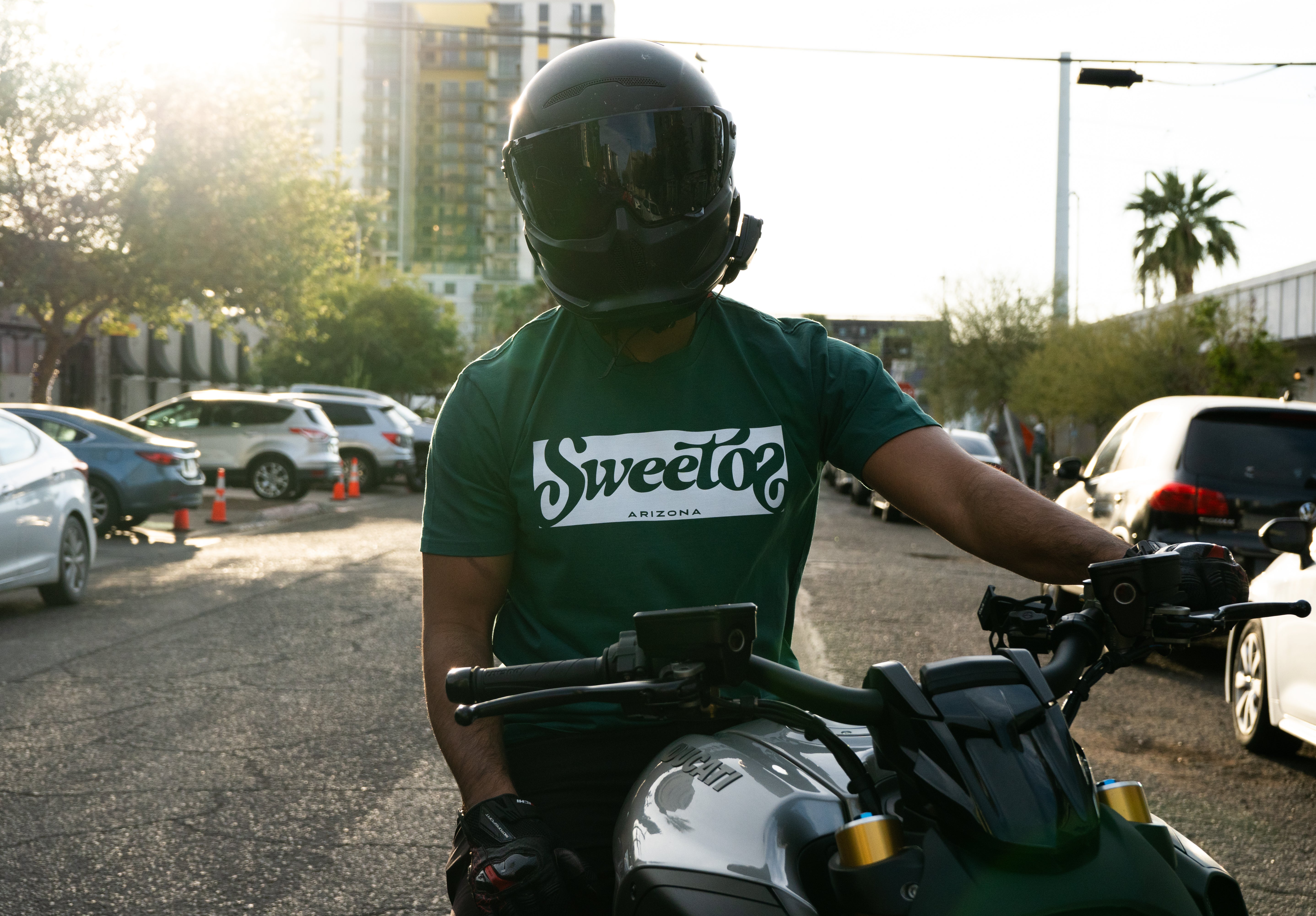 Sweet O’z Crate Tee Iconic Green & White